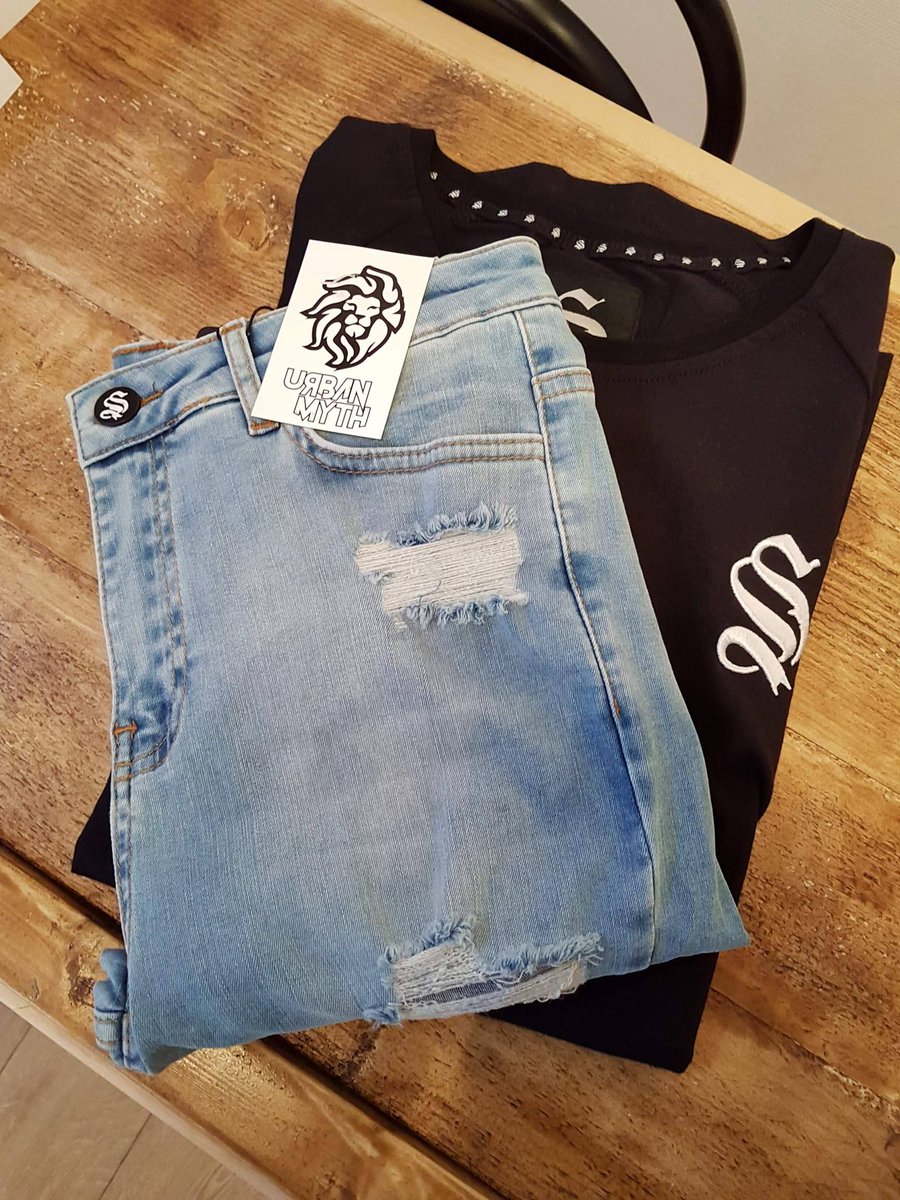 Urbanmyth2017's tweet photo. Our Black Friday offers are available now so why wait? We Have massive savings on Tees up to 40% off, Shorts 50% off, Hoodies 10% off, Hats buy 2 get £5 off and much more so come in store and have a browse. #shoplocal #BlackFridayWeek #Mensfashion @NorfolkTweetup @goassurgo https://t.co/ukcMFd5hNO
