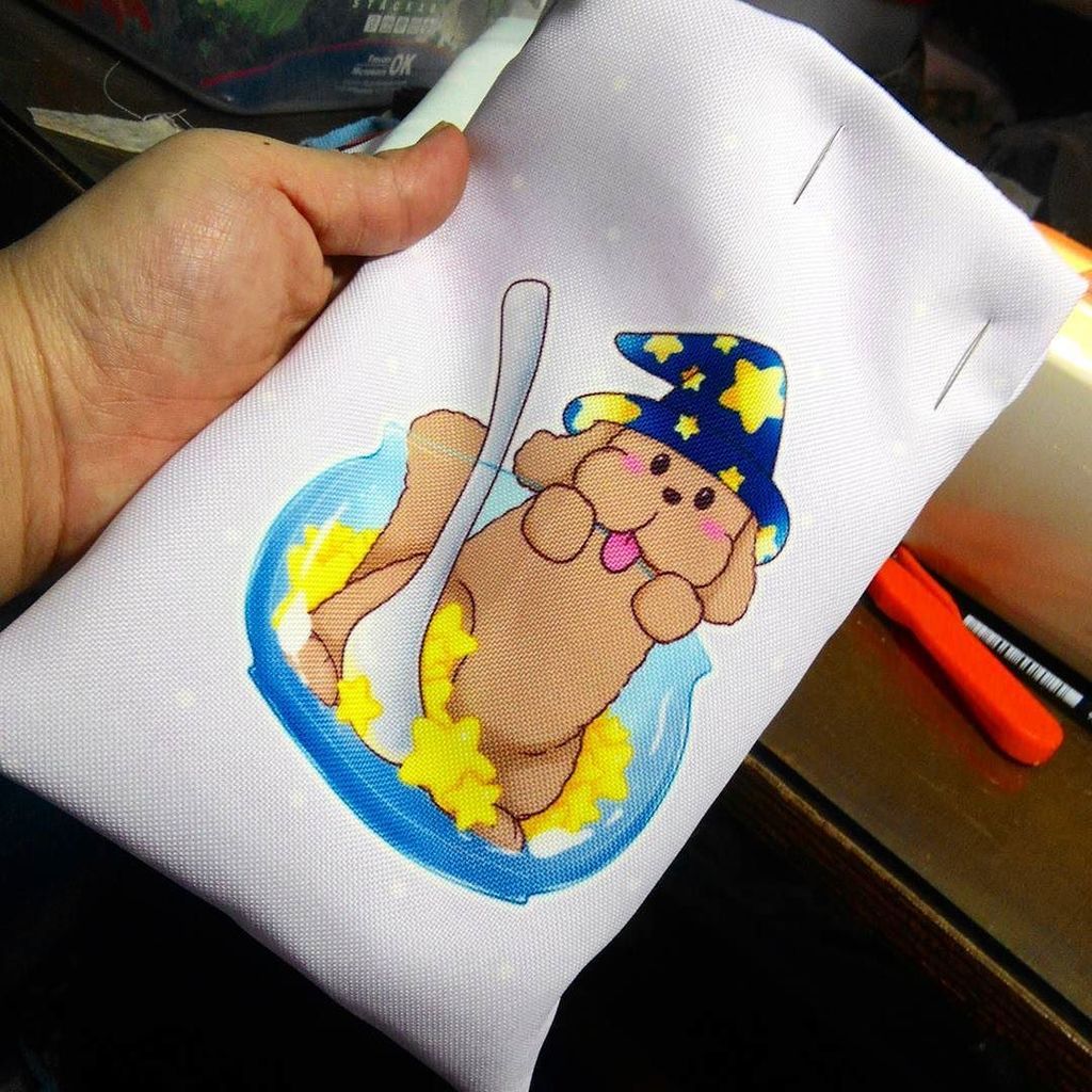 ernn_laties's tweet photo. Makkachin star magiciàn 😀
For #afasg2017 Takogals ch27
#pouch #stringpouch #drawstringpouch #handmade #yurionice #makkachin🐾 #makkachin #makkachinyoi #dog #doggy #cute #cutedog #ernnworks https://t.co/6xCiiecqoM https://t.co/0B1unOKTaj