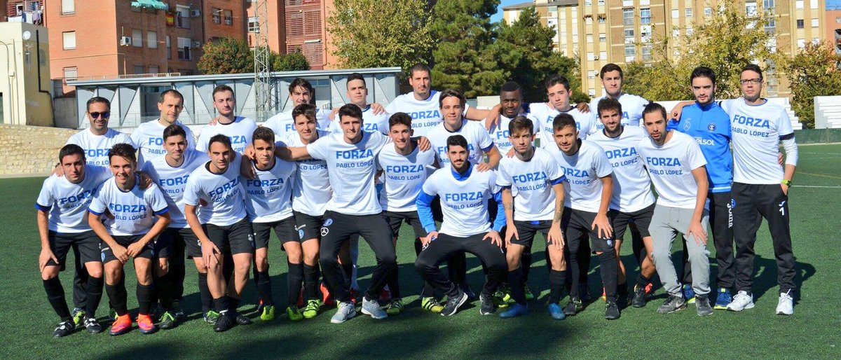 InterJaen's tweet photo. Fotogalería de la victoria del @InterdeJaencf el pasado domingo (2-1) que nos permite finalizar el 2017 en 2ªposición de #2ªAndaluzaG1 ⚽️
🏆Ahora toca pensar en la Copa Subdelegada con nuestro estreno a domicilio este domingo ante el @Ibroscf 
🔵⚫️#forzainter #interdejaencf https://t.co/jDGPElwgxK