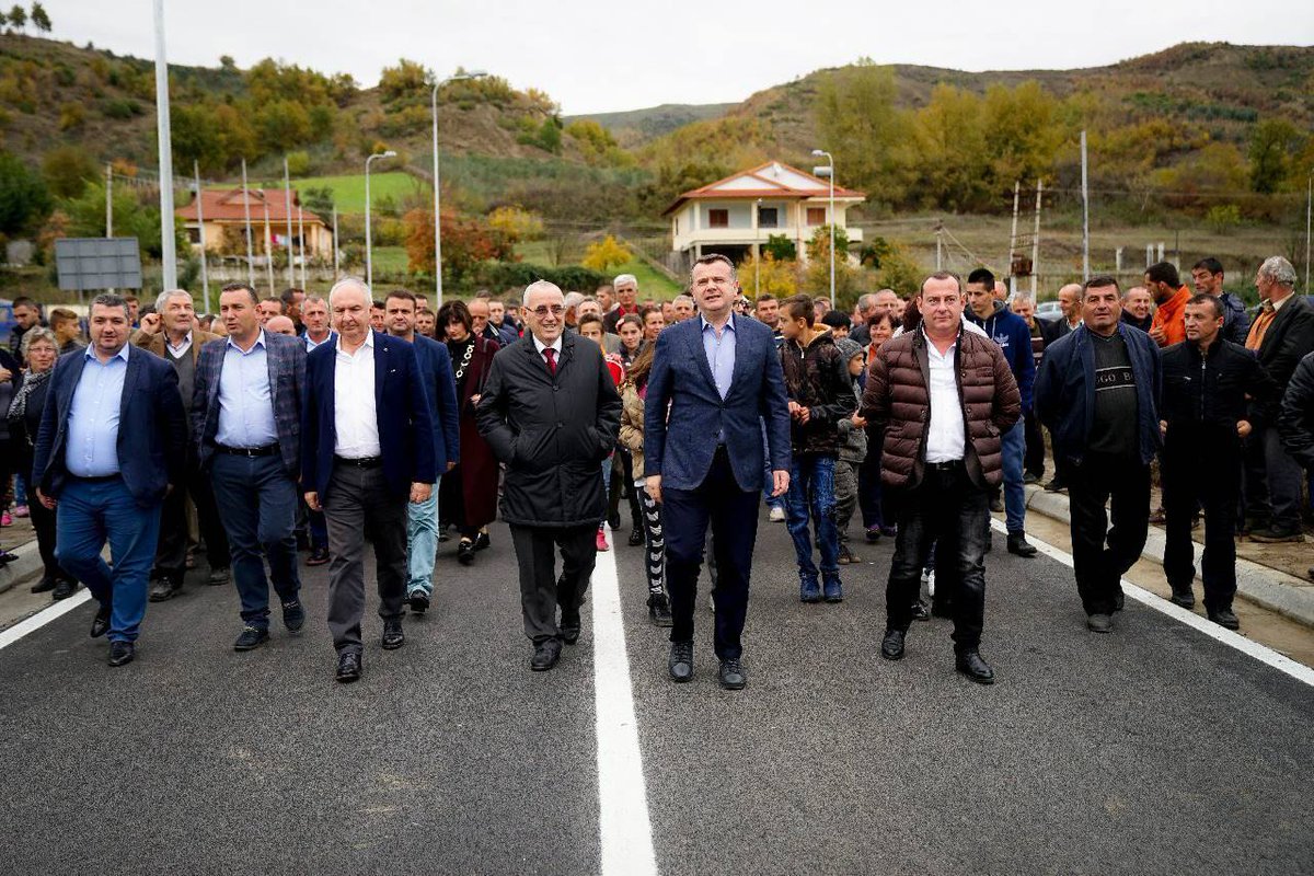 DashCelibashi's tweet photo. Inaugurohet ura e Broshkës një nga investimet më të rëndësishme në Njësitë Administrative të Elbasanit. https://t.co/3oJcWCBk2U https://t.co/S8ERwC1JSJ