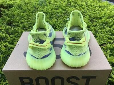 kingbelltorres's tweet photo. (BLACK FRIDAY SALE) Adidas Yeezy Boost 350 V2 "Semi Frozen Yellow" (B37572): $349.95 (https://t.co/9RuSRCZQPv) https://t.co/I5dtrdOtWF