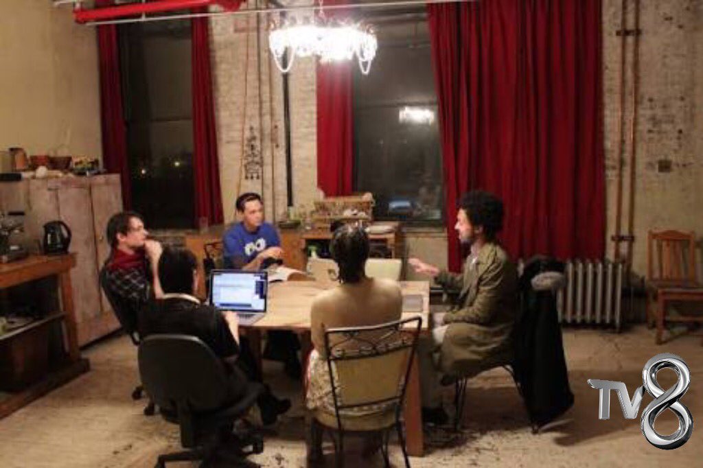 Acun Ilıcalı front-end camiasına daha fazla kayıtsız kalamadı, her akşam bir yarışmacının evinde kod yazılacak olan “Bugdayız” ile geliştiriciler artık atarlarını tv8 ekranlarında yapacaklar.