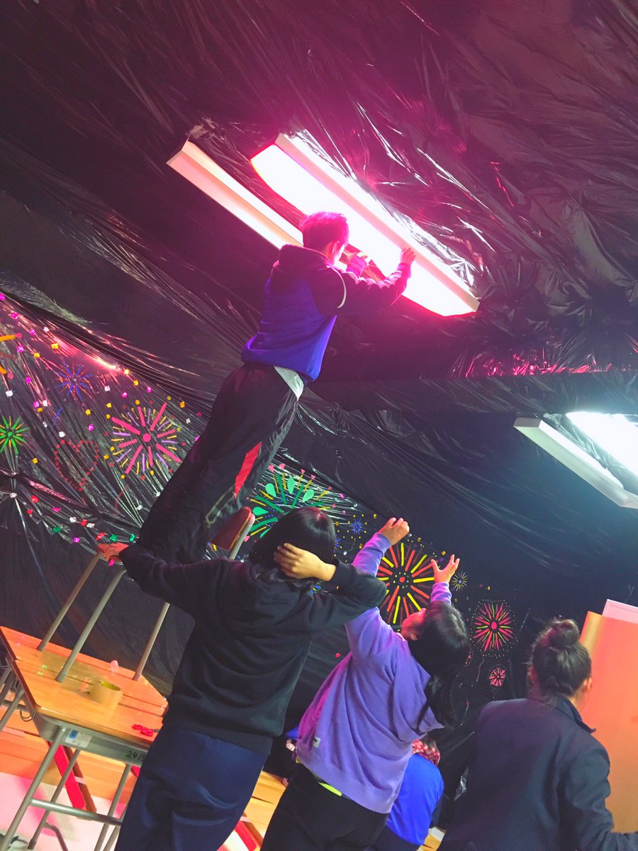 sogo_24's tweet photo. 最終準備!!!!
教室がカラフルになってきました 🌈🍉
明後日の文化祭に向けてまだまだ頑張ります🎌⚡️
#NovemberSummer #SG24 https://t.co/KNxosfatB5