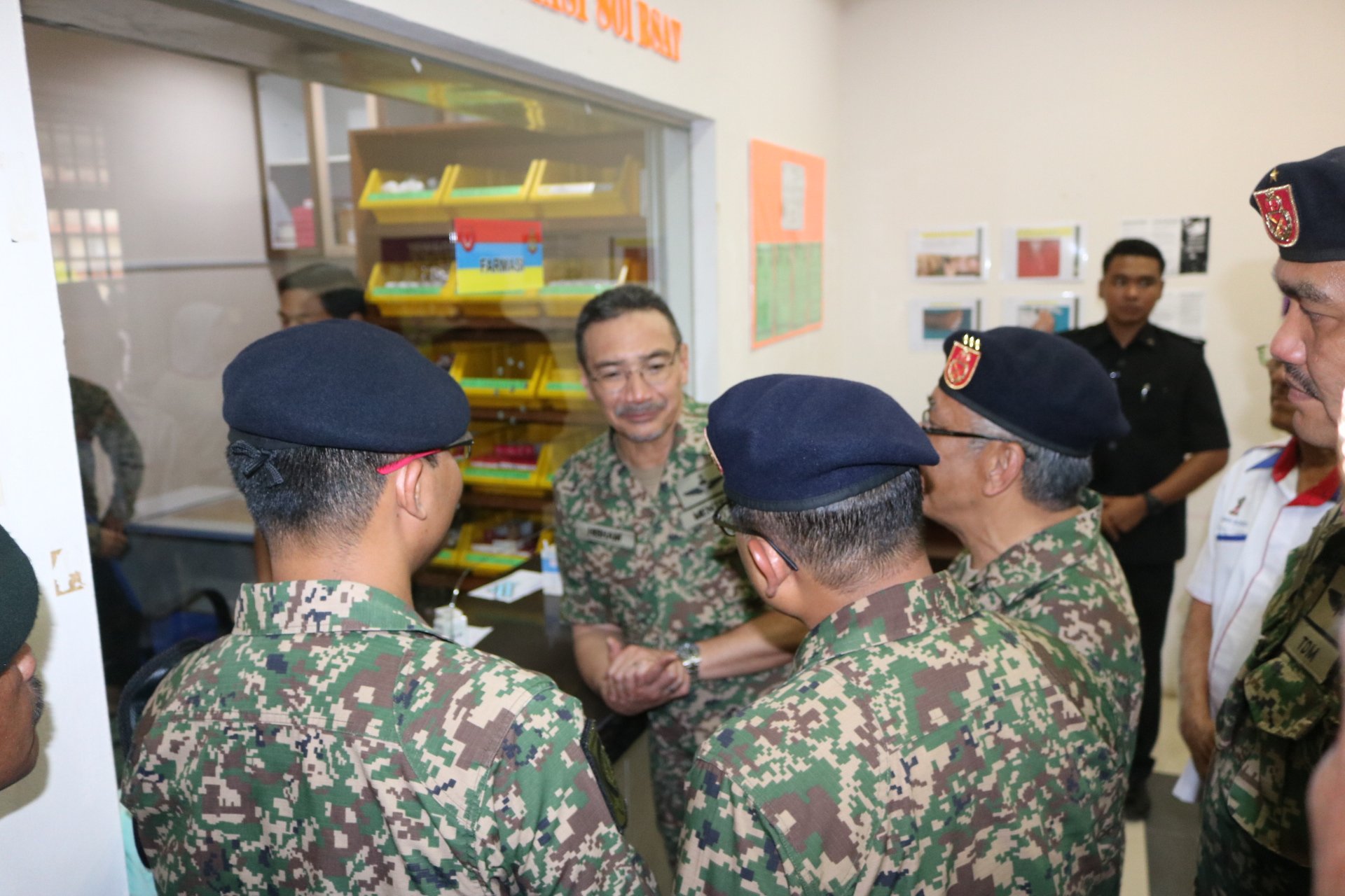 Mindef Malaysia On Twitter Klinik Tentera Disediakan Bagi Kemudahan Pegawai Dan Anggota Atm Menerima Rawatan Harian Di Poliklinik Atm Perkasaperwira Kebajikan Kesihatan Https T Co B1htjsdita