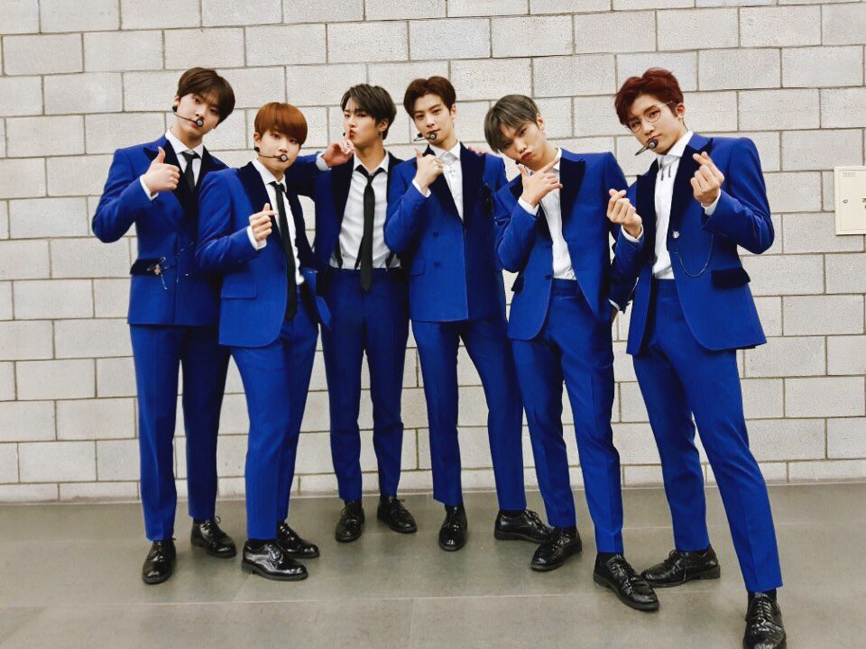 fantagiomusic_'s tweet photo. [#아스트로] 잠시 후 6시 30분부터 아스트로가 출연하는 SBS MTV #더쇼 가 방송됩니다😊 오늘도 Crazy Sexy Cool😎 한 아스트로의 무대 보면서 즐거운 하루 보내세요🙌🏻 https://t.co/1eStHsvgXx