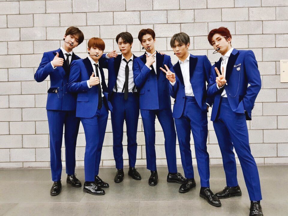 fantagiomusic_'s tweet photo. [#아스트로] 잠시 후 6시 30분부터 아스트로가 출연하는 SBS MTV #더쇼 가 방송됩니다😊 오늘도 Crazy Sexy Cool😎 한 아스트로의 무대 보면서 즐거운 하루 보내세요🙌🏻 https://t.co/1eStHsvgXx