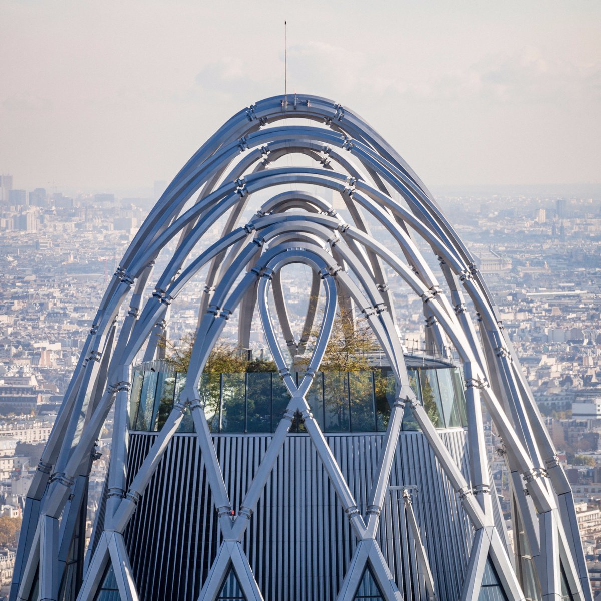 PARIS - La Défense | Tour D2 | 171m | A. Béchu, T. Sheehan | Construit ...