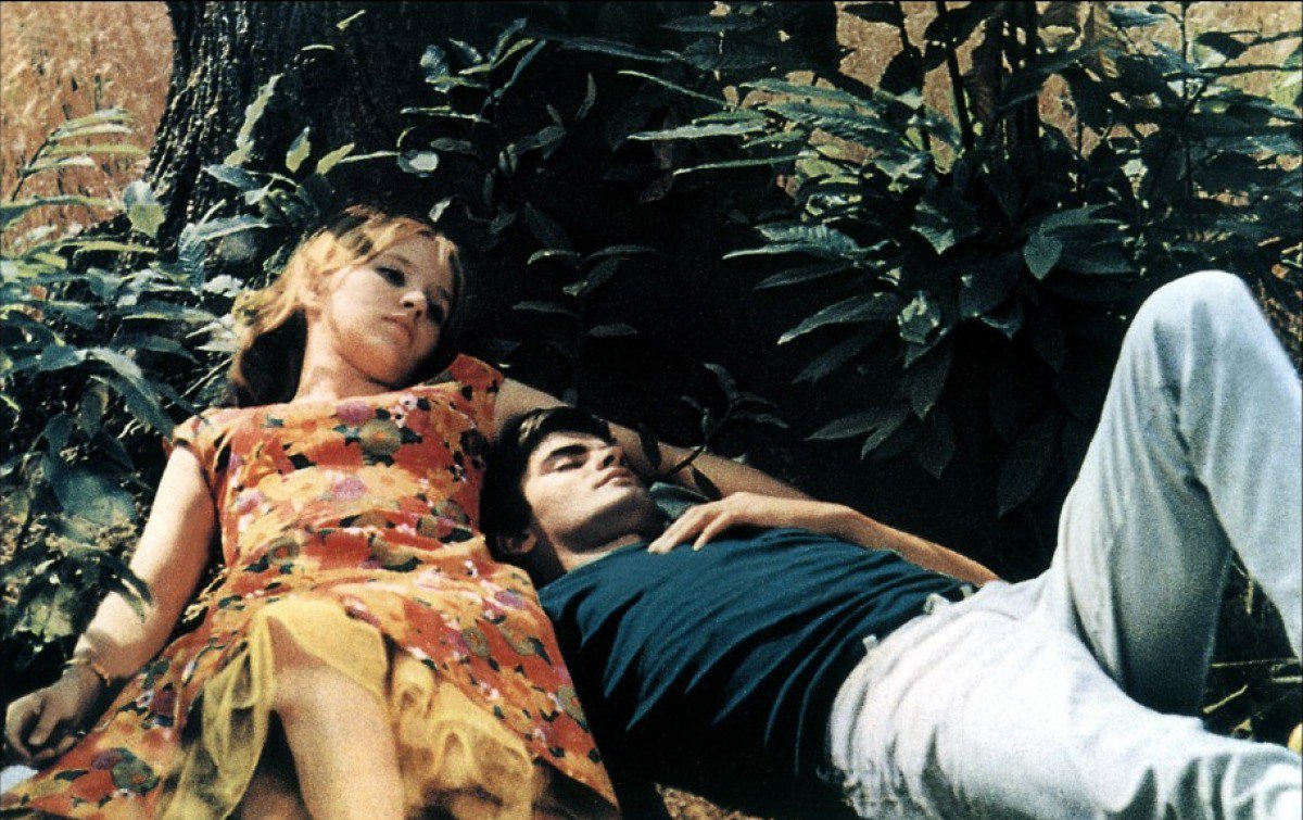 "I wanted to deconstruct the media's pre-fabricated images of happiness."
Tonight 8pm. Varda nº trois. LE BONHEUR 🌻Book here! bit.ly/2yPOBsD