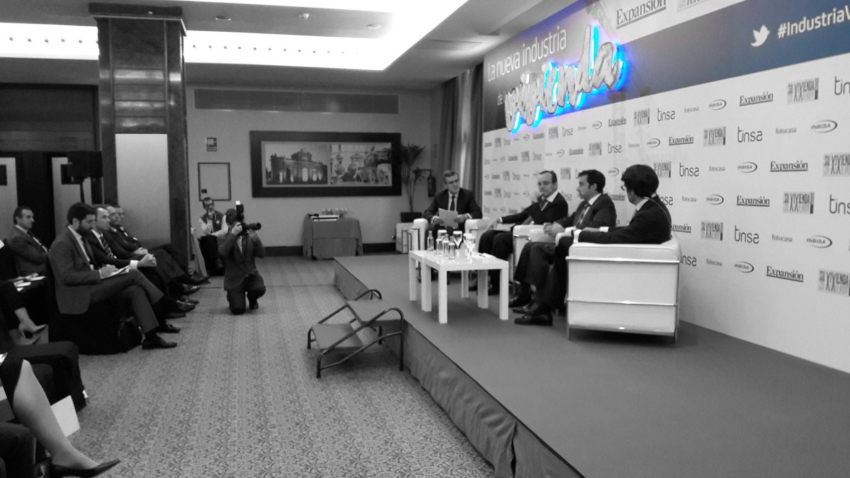 Eventos_EXP's tweet photo. Hablamos de la entrada de capital extranjero en el mercado nacional en #IndustriaViviendaUE  con #PatriziaImmobilienAG, #ASGIberia, #HarbertManagement y @MikelEchavarren de @irea_asesores 📷 https://t.co/RaE7ExEt61