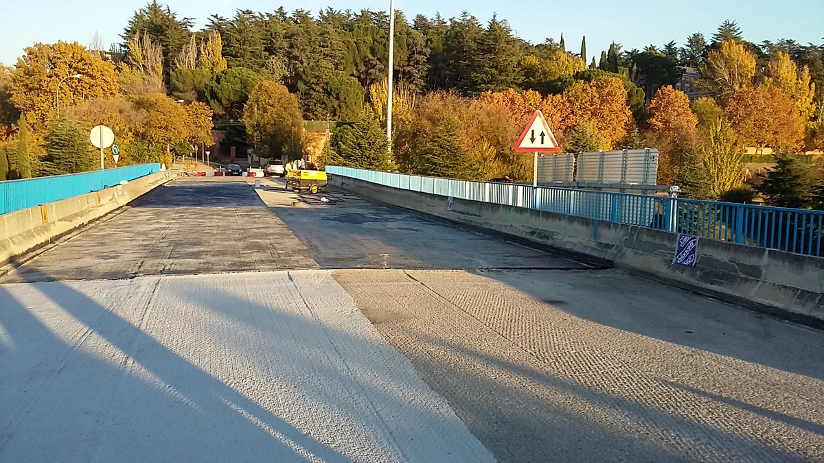 mariano_ubeda's tweet photo. Hoy @DANOSA_SPAIN participa en el GT de impermeabilización de puentes de la ATC (Asoc. Téc. de Carreteras) con #Polydan y #Danocoat, para mejorar los sistemas de impermeabilización de puentes. Puente Palacio de La Moncloa, de @MadridCalle30 y Ayto. de @MADRID. #BUILDINGTOGETHER https://t.co/CXlgfbd7Ke