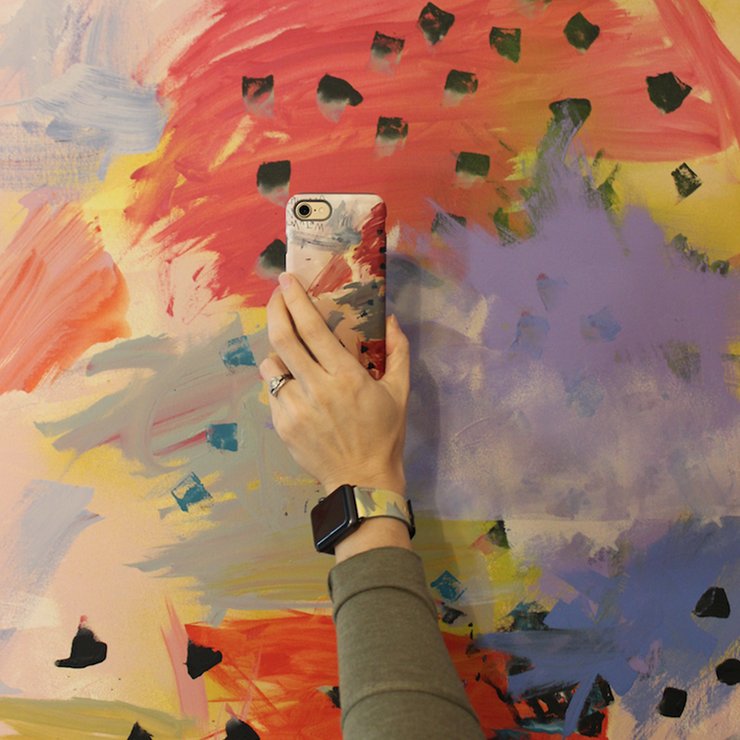 casestation_fr's tweet photo. “And I am in love…now I get to take her paint strokes and creative vibes wherever I go." 🎨
- Mom, The MAD Creative 

Create a one-of-a-kind #gift this #Christmas! https://t.co/SfeE8JVpB8 #kidsart https://t.co/dWdNH1BXcJ