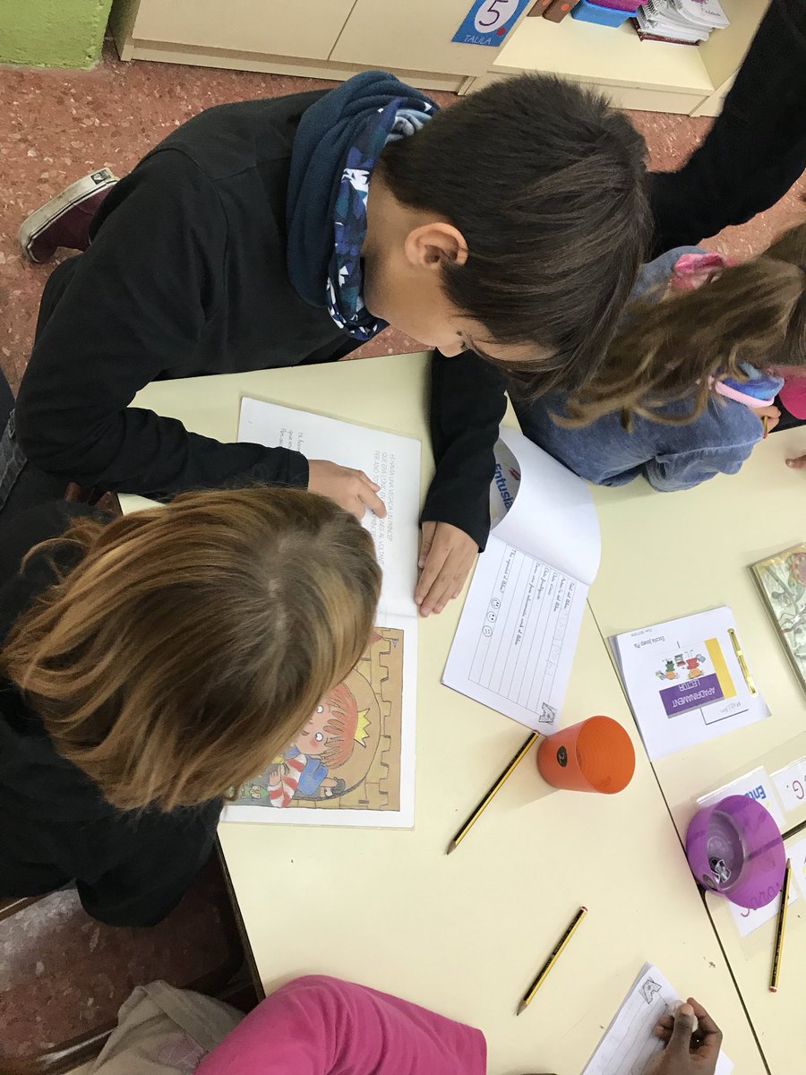 escolajoseppla's tweet image. #apadrinamentlector #1rB #6èB