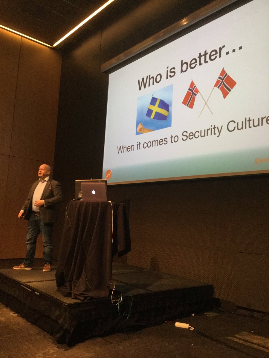 amelsec's tweet photo. Whois better? 😜 #ind17gdpr https://t.co/FRnumyOjVo