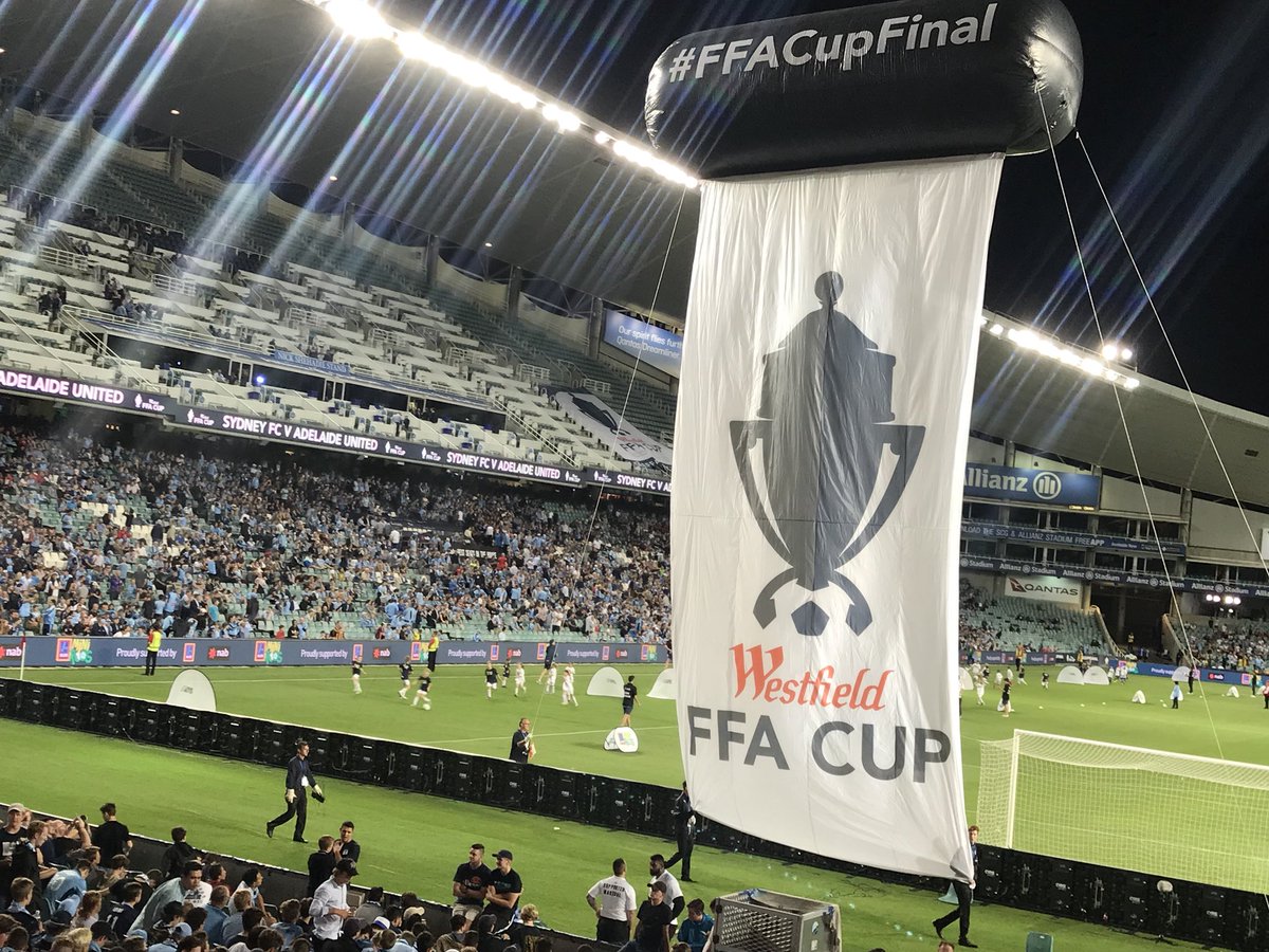 vdarrenrey's tweet photo. Caaaarn @SydneyFC up 1-0 at half time #FFACupFinal!!! https://t.co/rxd8EgLrv9