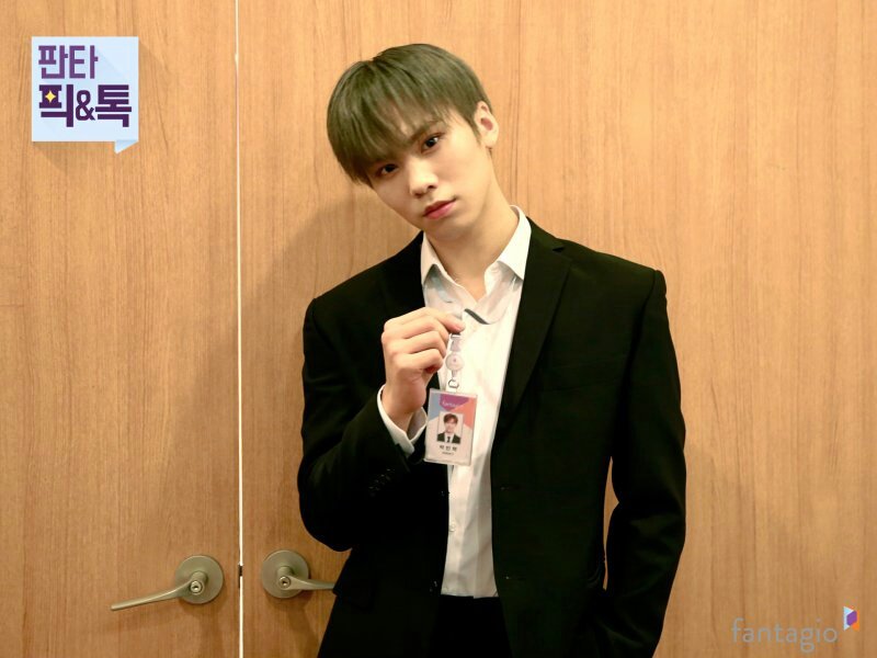 AstroArohaMex's tweet photo. @OfficialAstro 171121 KakaoTalk ASTRO special sunday 01

#ASTRO #아스트로 

#문빈 #라키 #윤산하
#MoonBin #Rocky #YoonSanHa
@officialASTRO https://t.co/rVtaiIamfM