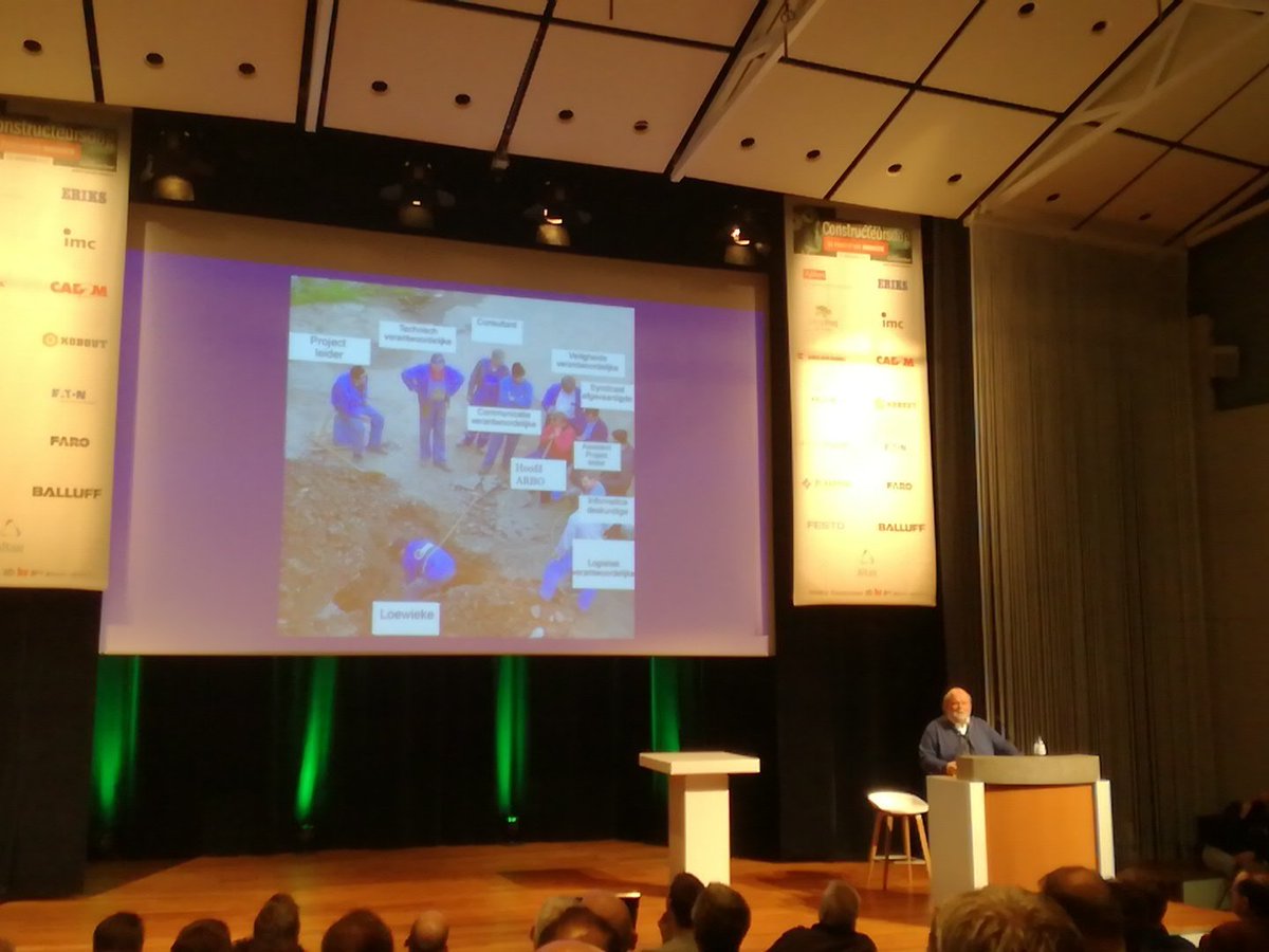 MarcWulms's tweet photo. Mathieu Weggeman , wat een inspiratie deelt deze man op een geweldig leuke manier!! https://t.co/5kxsc4xT81