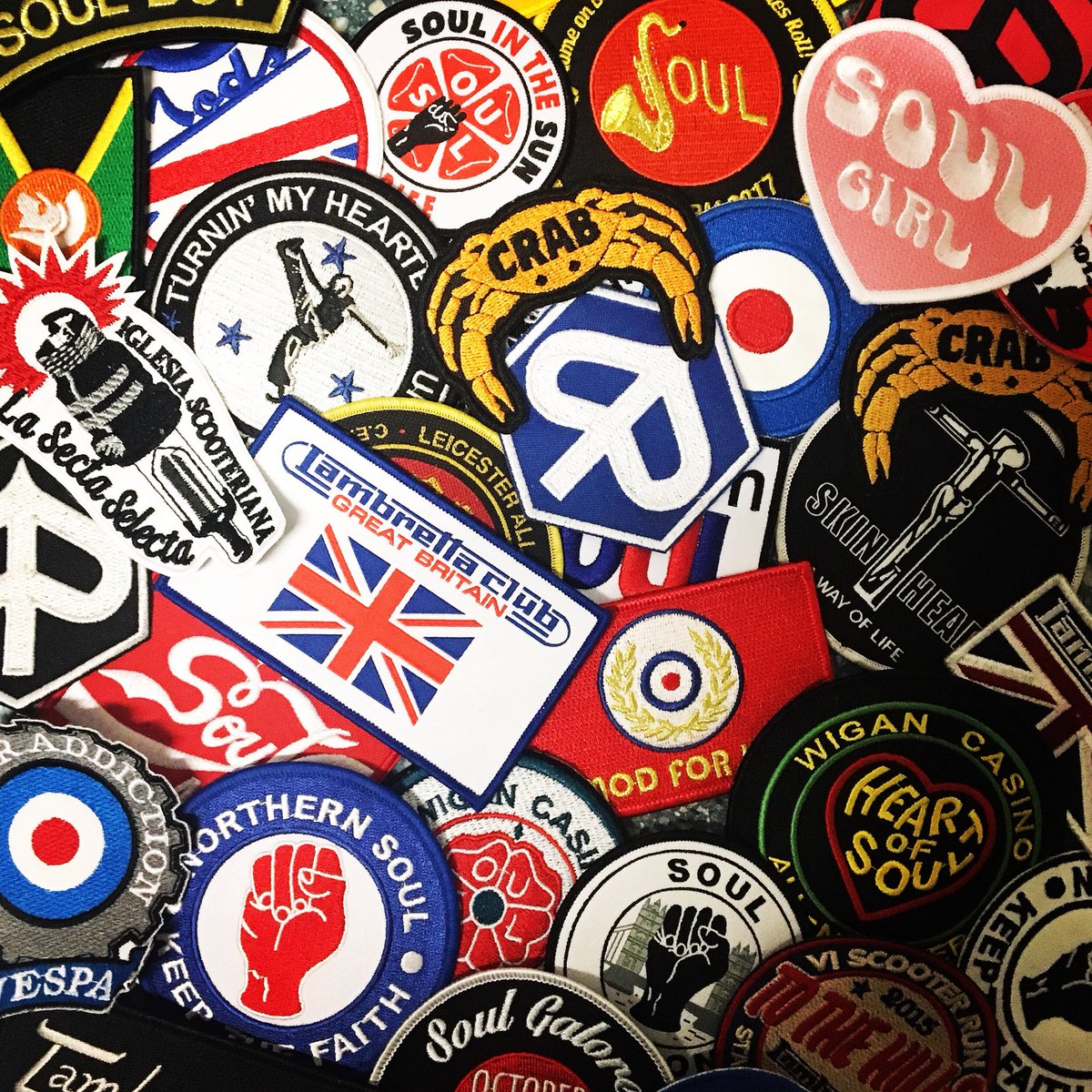 ScooterUpBCN's tweet photo. Más de 60 parches en nuestra web
https://t.co/FFVzoXCoZt
#vespa #lambretta #patch #vespapatch #northernsoul #soulgirl #mod #piaggio #soulboy #trojan #crabrecords https://t.co/1Daq5ursXa