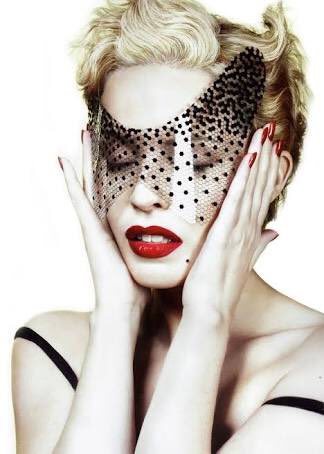 minoguevinyl's tweet photo. 10 years ago today, Kylie Minogue released her 10th studio album, titled X. It was her first commercial release since her devastating breast cancer diagnosis. The album debuted at #1 on ARIAs Album Charts and spawned the #1 classic “2 Hearts”.
#10YearsofX @kylieminogue ❤️ https://t.co/ziZx5UPQ5Y