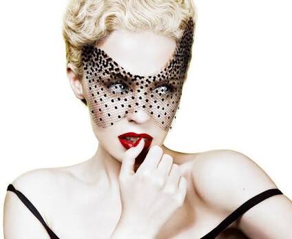 minoguevinyl's tweet photo. 10 years ago today, Kylie Minogue released her 10th studio album, titled X. It was her first commercial release since her devastating breast cancer diagnosis. The album debuted at #1 on ARIAs Album Charts and spawned the #1 classic “2 Hearts”.
#10YearsofX @kylieminogue ❤️ https://t.co/ziZx5UPQ5Y