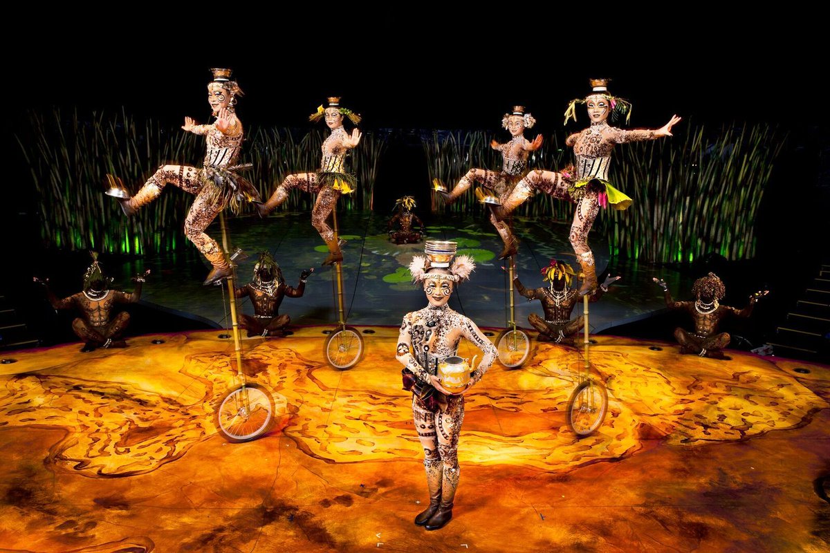 TimeOutBCN's tweet photo. Et convidem a veure el fabulós documental 'Totem Stories' sobre la vida dels artistes del @Cirque du Soleil quan estan en gira. El passi privat tindrà lloc el proper dilluns 27 de novembre a les 20.30h a la Filmoteca de Barcelona. Vols una entrada doble? Fes RT! https://t.co/6sy3I8BFQB