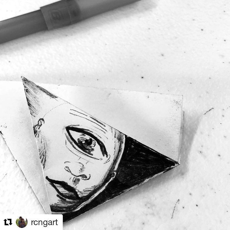 LoadingZoneArts's tweet photo. Can a couple be our #mcm ? I think they should be. #Shout-out to this young duo who have been doodling and painting (and together) since the dawn of time. Reach for the 🌟 🌟 🌟 

#loadingzonearts #Shoutout #art #cyclops https://t.co/pPIHblTHXJ