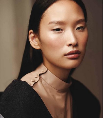 BookModaMag's tweet image. @DROMe_Official #blouse Tagliatore #cape for Book Woman N.18!

#bookmoda #woman #Tagliatore0205 @DomingoComm #Drome @AvenuePR_press #editorial #shooting #womenswear