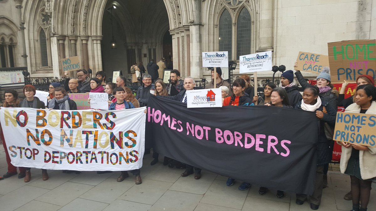 Right_to_Remain's tweet photo. Campaigners protest against Home Office policy of deporting EU rough sleepers
#homelessisnotacrime https://t.co/B0TnN7pP2B