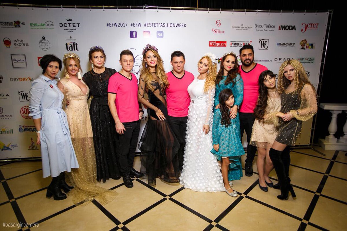 anna_kalash's tweet photo. ESTET FASHION WEEK #efs2017 #fashion Ирина Агибалова, Анна Калашникова, Дарья Пынзарь, группа Корни, DIANNA, Настя CHE 💫⭐️✨ https://t.co/qx2VSYrgjc