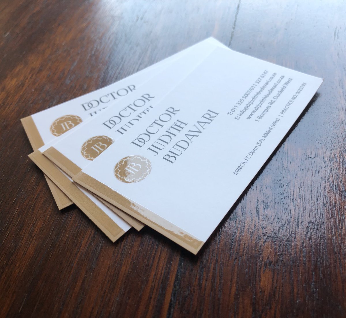 la_wolff's tweet photo. My latest business card design with pretty touches! https://t.co/mxb8YBJ0mb