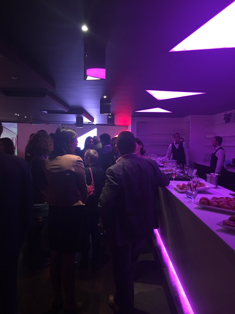 OracleCXFR's tweet photo. Fin de cette belle matinΓ©e #FutureOfeXperience merci Γ l'@AFRClient et Γ tous nos participants, place au #networking ! https://t.co/FbC7X53P4O