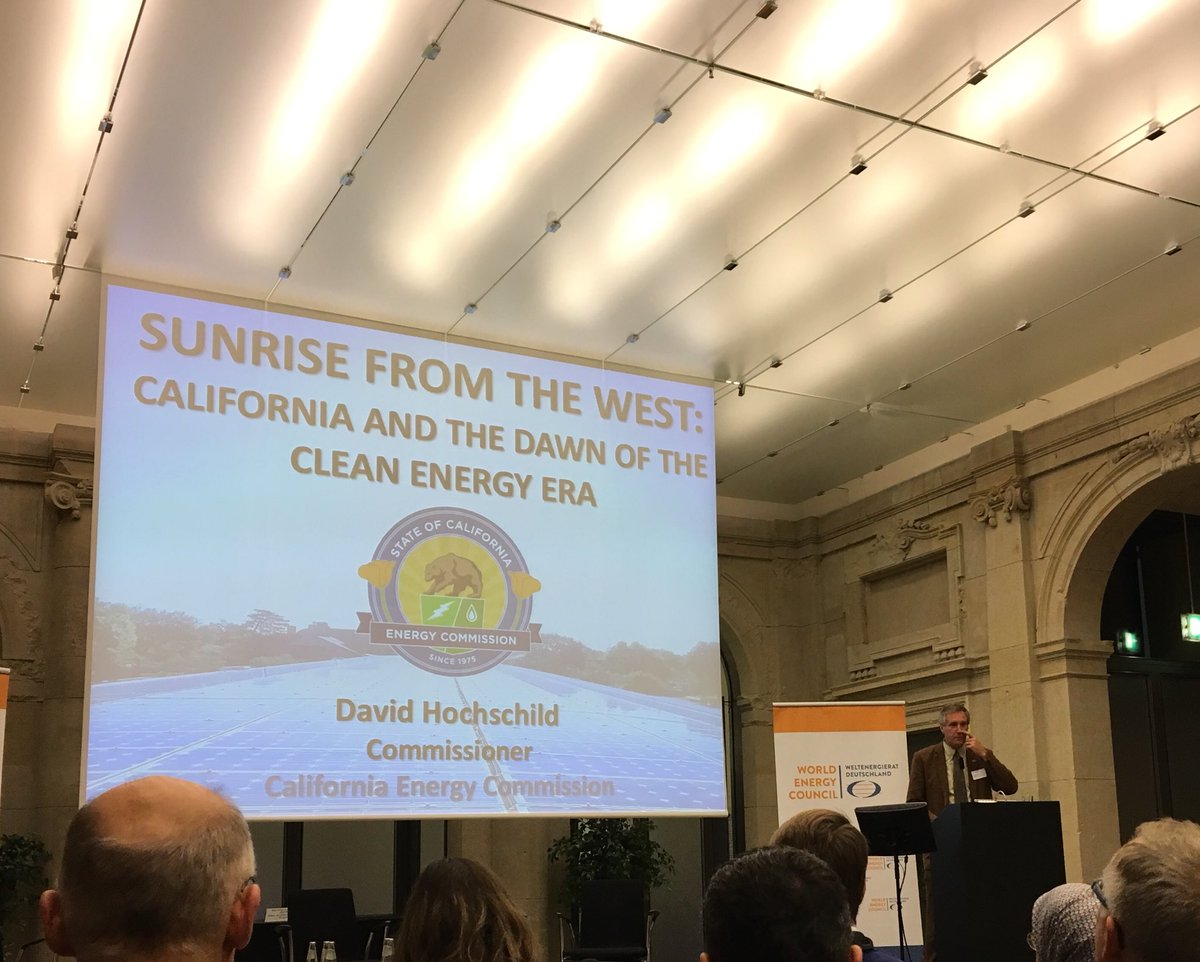 KlimaschutzU's tweet photo. #EnergyDay2017 @WEC_Deutschland : How the -#global #energy transition succeeds? https://t.co/jd0H0s3o0w