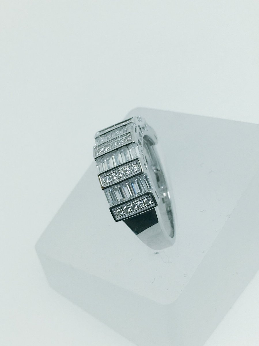 HPJwatches's tweet photo. Silver c-z ring for sale only £55 https://t.co/1UAI4nAttg