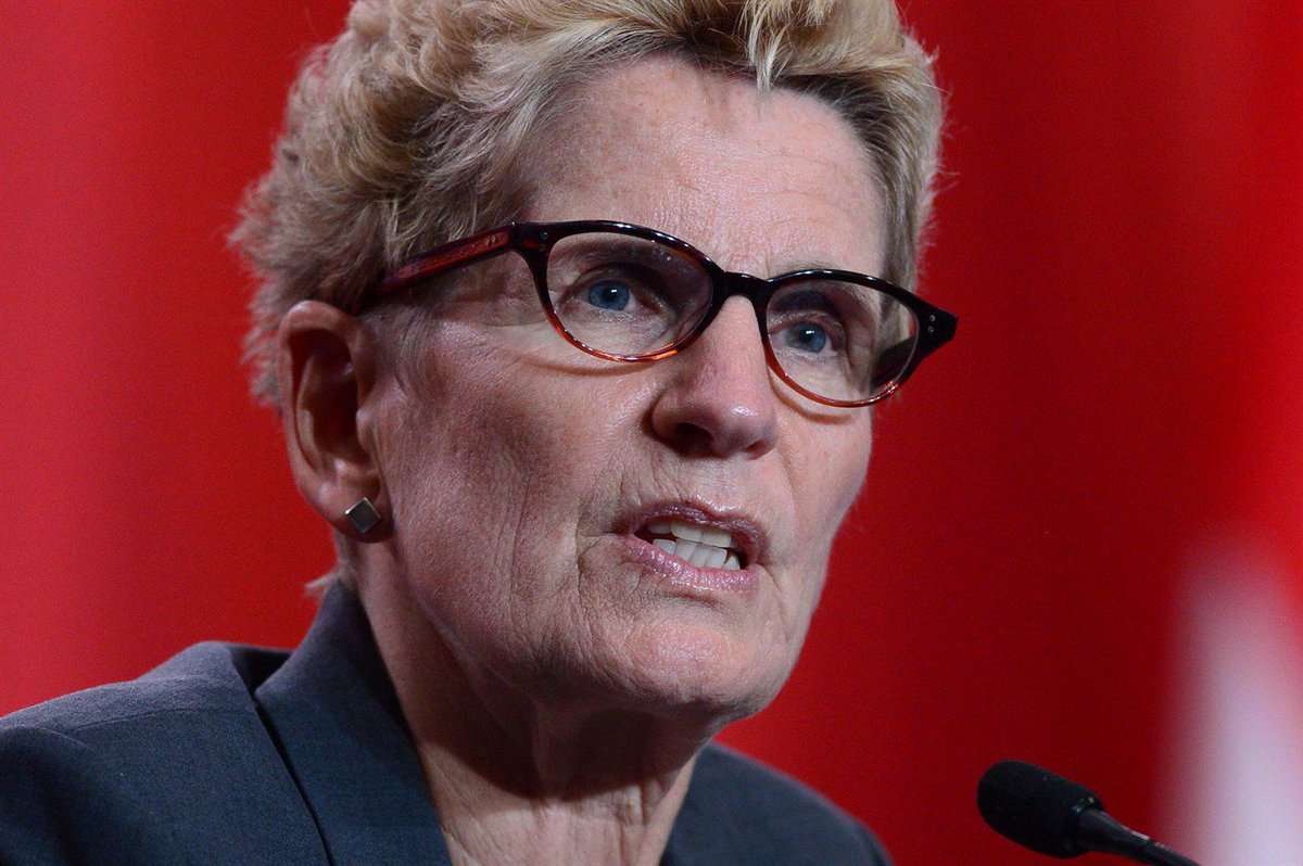 Premier Kathleen #Wynne takes town hall questions on #collegestrike, #hydro:   bit.ly/2z6LQmY #onpoli https://t.co/d8rzU6RlwW