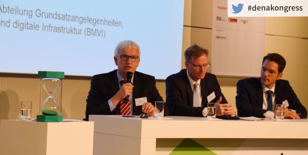 dena_news's tweet photo. Jürgen Resch CEO, Deutsche @Umwelthilfe: "Autos sind für mich nicht die Vision einer 2050-#Mobilität. Wir brauchen in den Städten Alternativen, die es den Bürgern ermöglichen, aufs Auto zu verzichten. #Berlin ist hier ein positives Beispiel." #denakongress #modulf https://t.co/eiC799KJ4S