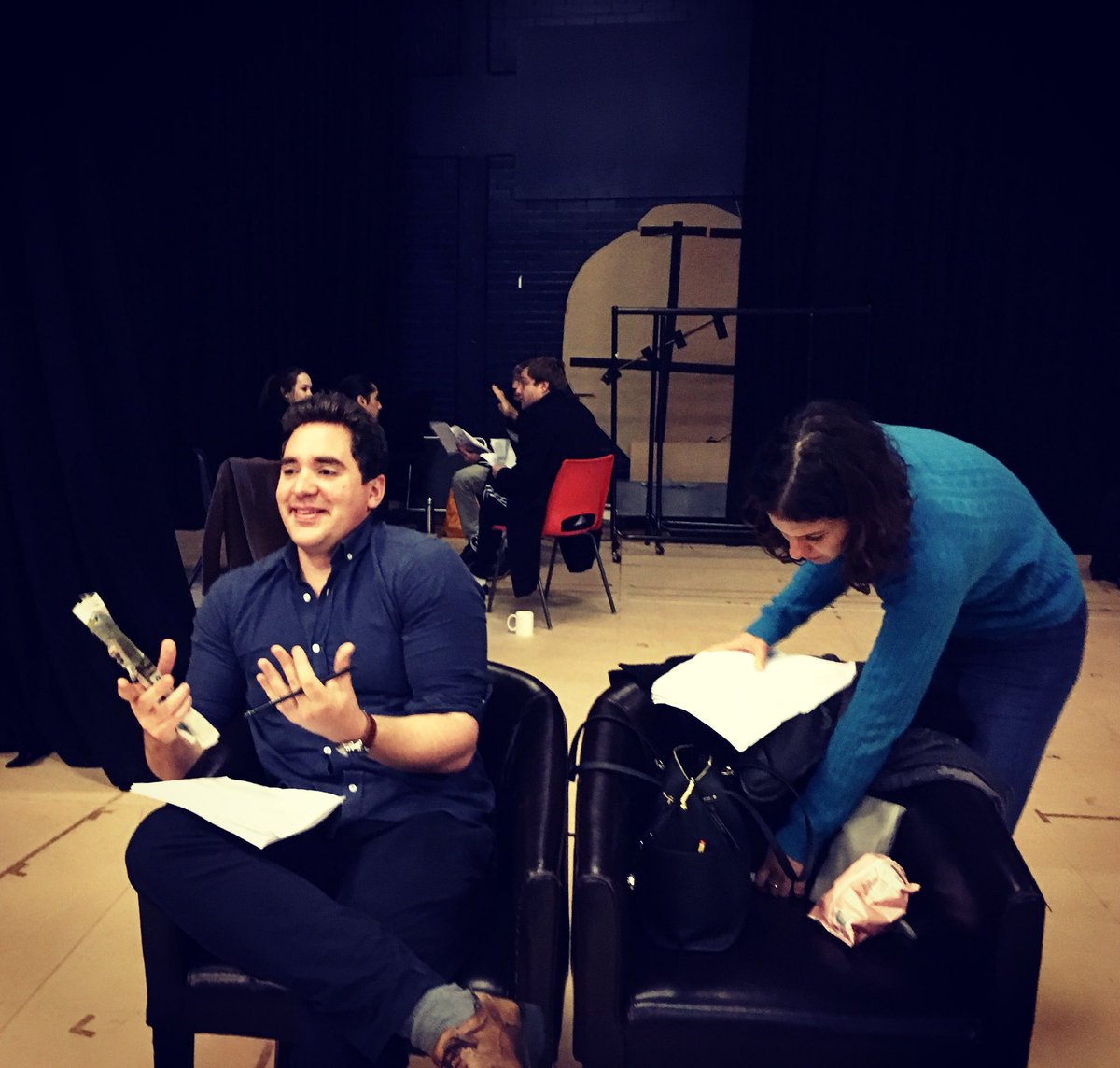 romanpberry's tweet photo. Thanks for the fab ‘creativity’ Team #ClassMates & For ‘playing’ at @Scene_Gym 🎭 @julialtaylor @JohnRedman88 @Matt_Kyle_ @alexrey1302 & Fab Writer @theedgeofwhere @oldvicnewvoices #OVWorkrooms https://t.co/V7ZbsNCXps