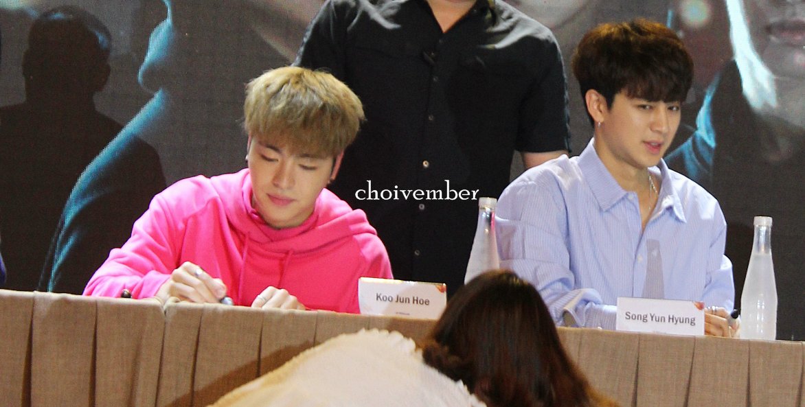 choivember's tweet photo. #ikon #june #junhoe #yunhyung #kbee2017 https://t.co/nneiM5fpYd