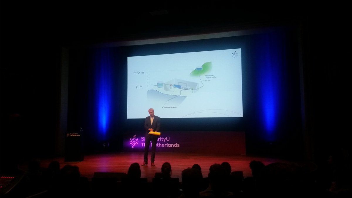 Sid Vollebregt from <a href="/Elemental_Water/">ElementalWaterMakers</a> about #water scarcity around the world &amp; potential solutions. #NLtech #pushforward #SUNLsummit <a href="/singularityunl/">SingularityU The Netherlands</a>