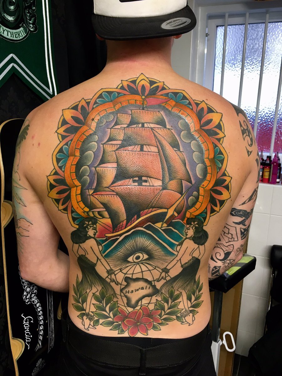 _TSUNAMIJOE's tweet photo. Had a few more hours on this at the weekend! #tattoo #traditional #traditionalart #hawaii #hulagirl #americantraditional #ink #Flowers #allseeingeyetatoo https://t.co/vfc1rxaFgE