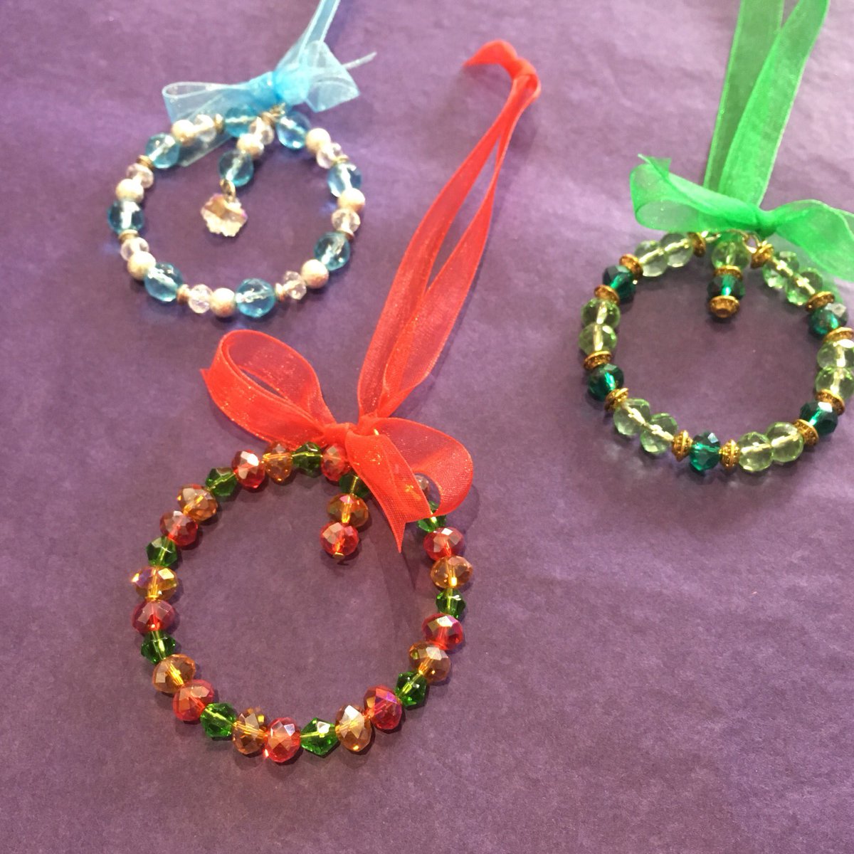 beadharrogate's tweet photo. 🎄💕🎄💕🎄💕🎄💕🎄💕🎄💕🎄💕🎄💕🎄💕
Xmas decorations made here in our Bead Bar....
#xmas #crafts #beadbar #beads #decorations #supportlocal #harrogate https://t.co/OtoTaNymCa