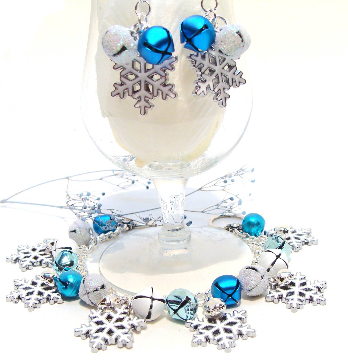 girliegals12's tweet photo. Icy Blue Jingle Bell Charm Bracelet with White Snowflakes: https://t.co/prS4VTG1zz via @amazon #icybluebracelet #jinglebells #snowflakebracelet #silverbracelet #Christmasgracelet #Christmasjewelry #winterjewelry #winterbracelet #ChristmasGiftGuide #Christmasparty #NewYearsEve https://t.co/fkr0RSPg8T