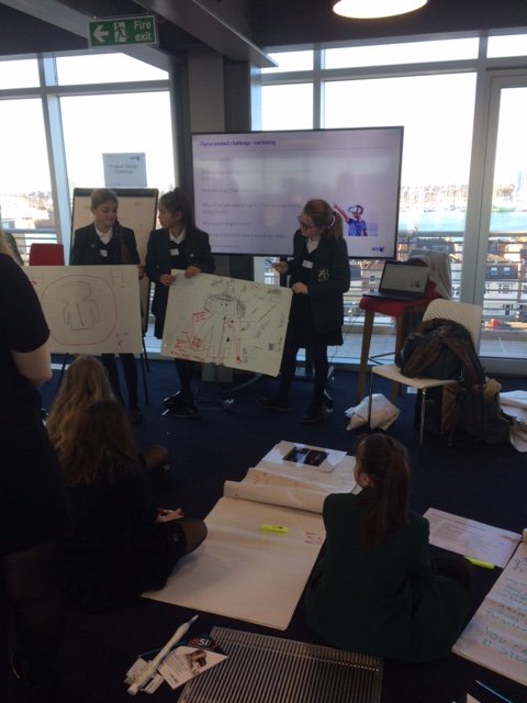 BohuntSchool's tweet photo. Great speed dating event as part of #teweek17 - y7 girls asking key #STEM industry females about working in the sector. https://t.co/ElqlOzDF52 @LandRoverBAR https://t.co/JTboROEvWj