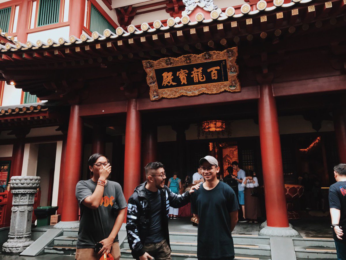 enjoyGLOBE's tweet photo. Checking out the Buddha Tooth Relic Temple here at the heart of Singapore! π―π #The5MinVideoChallenge #NowPlayingEverywhere https://t.co/UQxHyzG9zh