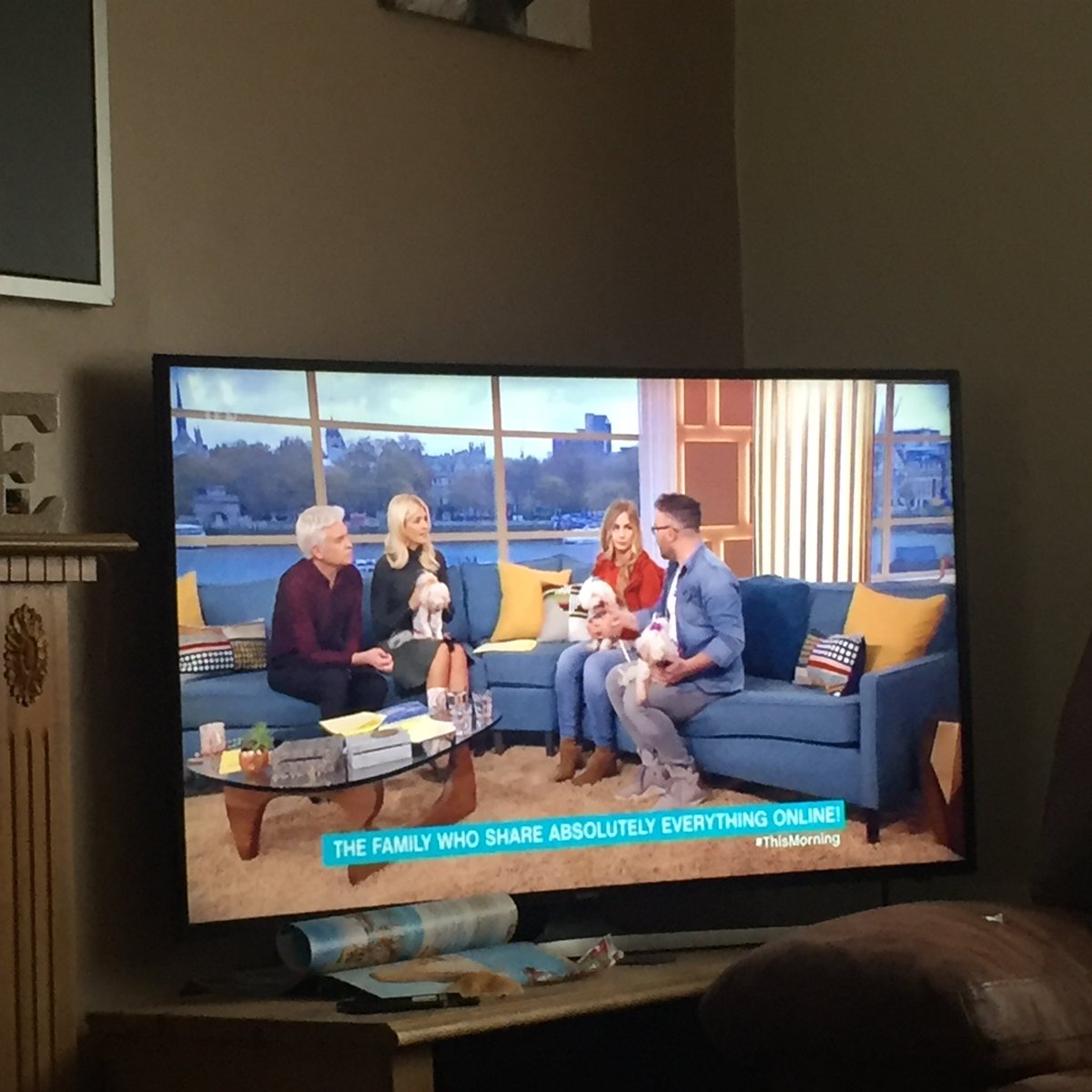 AutumnWraps's tweet image. Watching @AnnaSaccone  and @JonathanJoly on #ThisMorning