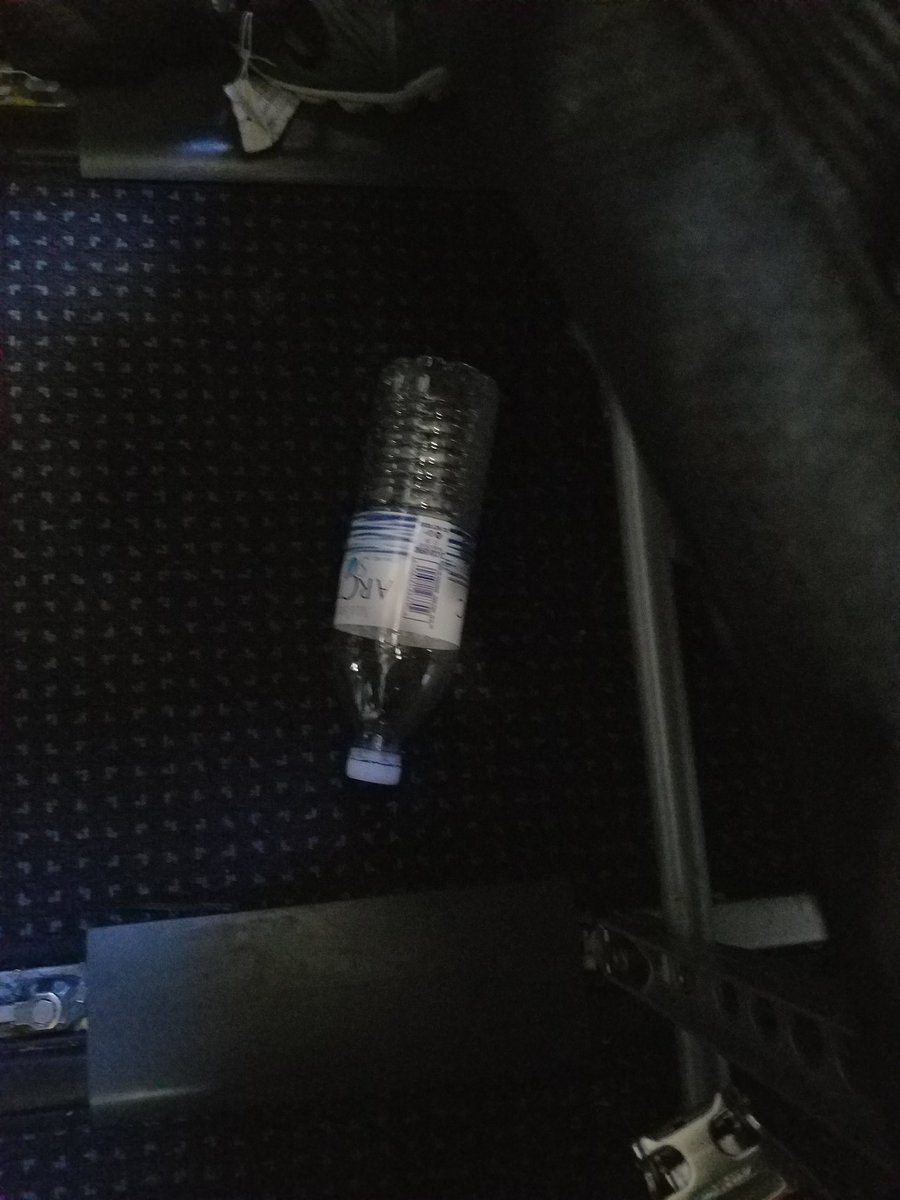 ChaplainHomnick's tweet photo. @AmericanAir Dirty flight & rude staff chasses away customers #CSSUCKS https://t.co/8Dmc02N8tS