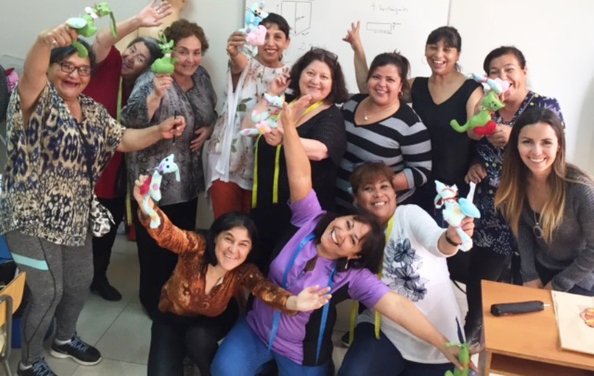 RChileIncluye's tweet photo. En Antofagasta se realiza curso de diseño y confección de ropa industrial @Senadis_RM @senadis_gob @retinitis_chile https://t.co/J9Urvz9a0a https://t.co/R1i9TuFJIl