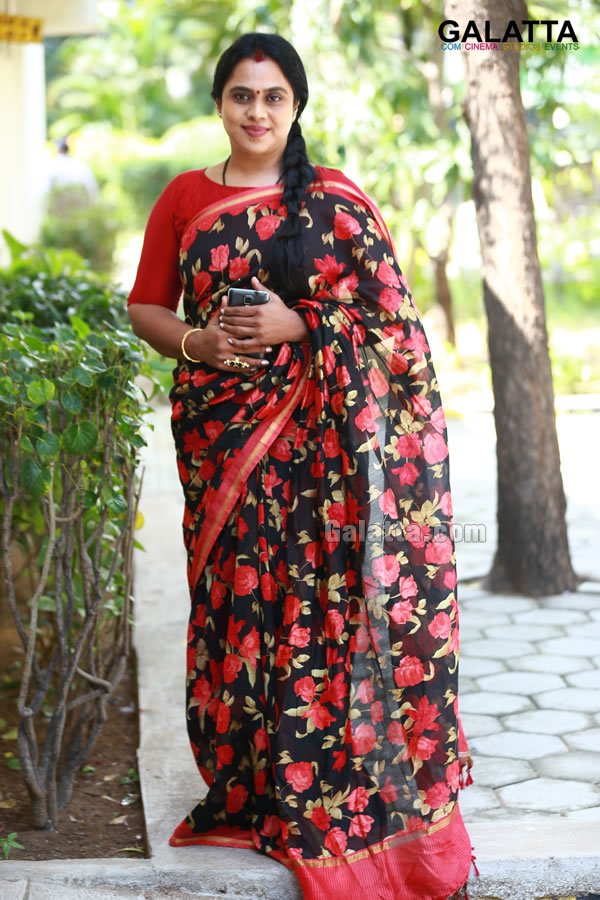galattadotcom's tweet photo. Viji is the most underrated actress of Kollywood? #Viji #mysskin #Seemathurai #SeemathuraiAudioLaunch @ActorViji 
Read more https://t.co/jFtHDcoxDj https://t.co/kpqV6ceqi4