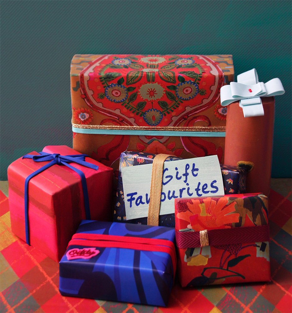 Gifting season has started. We added a handy gift guide to our webshop. Favourite gifts are selected under 25, 25-50 and over 50. See link in bio! #oilily #giftfavourites #giftingseason