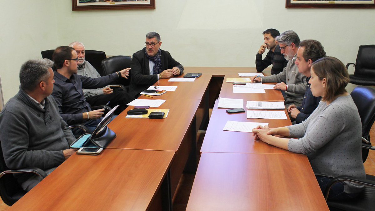 Dos projectes relacionats amb l'ús terapèutic de l'agricultura ecològica i les telecomunicacions opten al premi Solidaritat 2017 del Consell Comarcal del #BaixEbre. El veredicte del jurat, reunit avui, no es coneixerà fins l'1 de desembre. +info: bit.ly/2jbjz88 #Tortosa