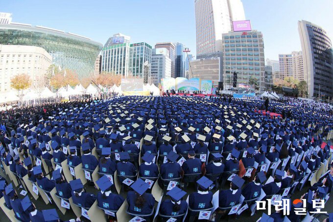 서울야고보지파와 마태지파 합동 수료식 이번 수료생들의 수는 무려 3059명!!

하나님의 말씀에 인맞고 통달한 첫 열매들이 무료 3059명이나!!

❤️❤️계시록의 실상들입니다!!❤️❤️

bit.ly/2zm7k3n 

#계시록실상 #신천지합동수료식 #서울야고보 #마태지파 #3059명