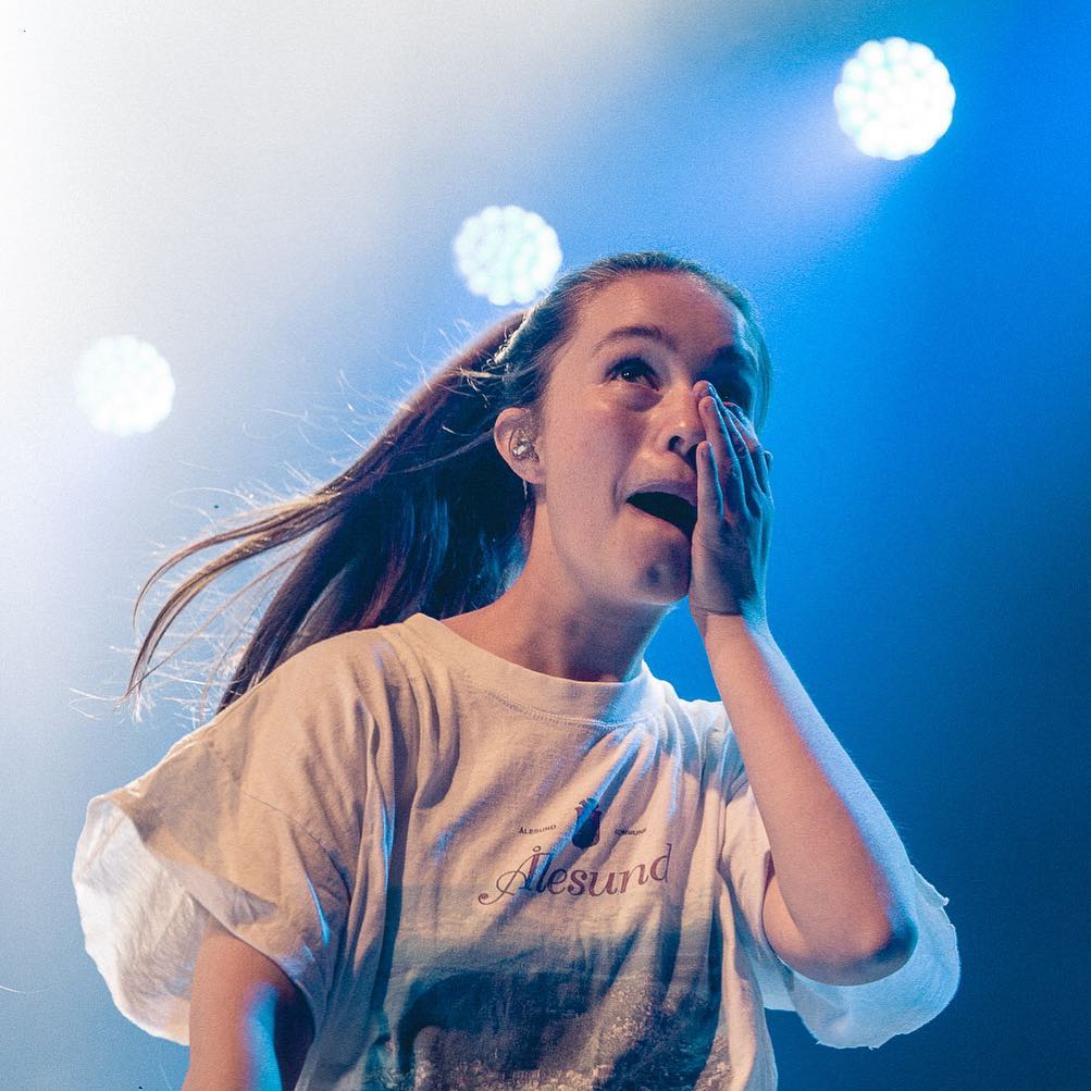 Afbeeldingsresultaat voor sigrid crying